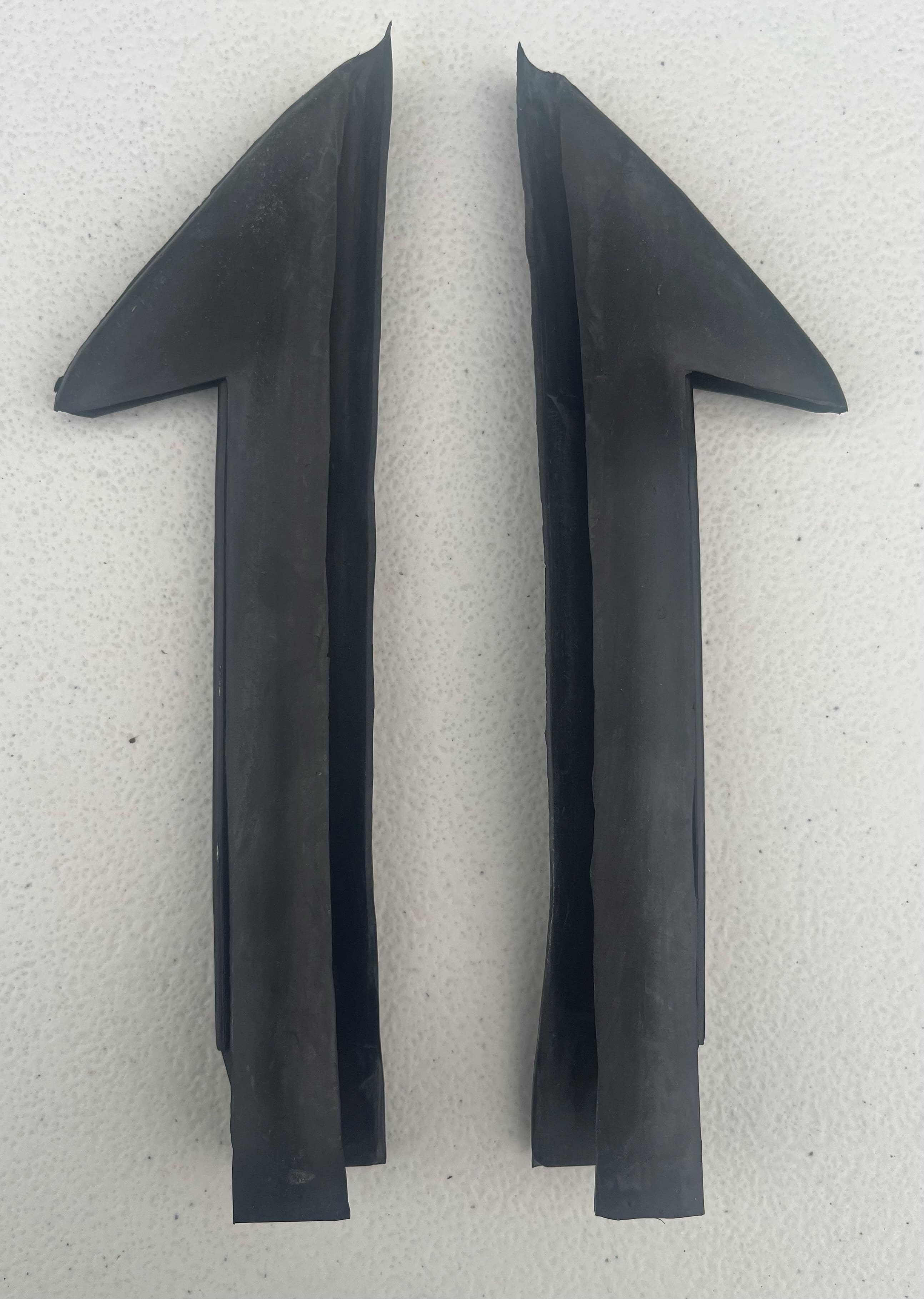 82-91 Camaro/Firebird door triangle weatherstrip insert set