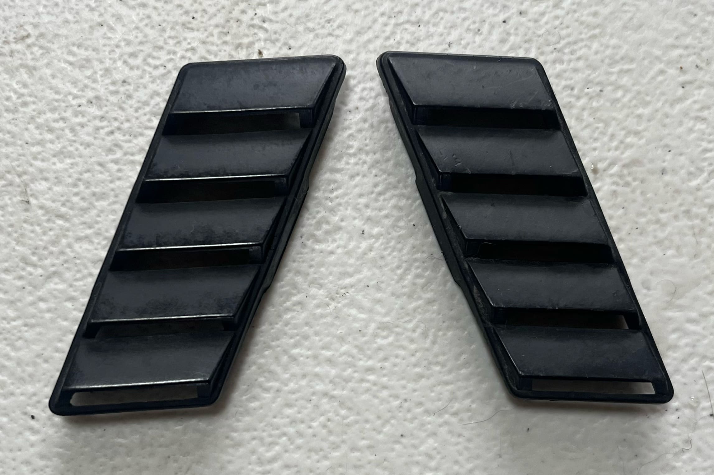 82-92 Firebird dash pad vents