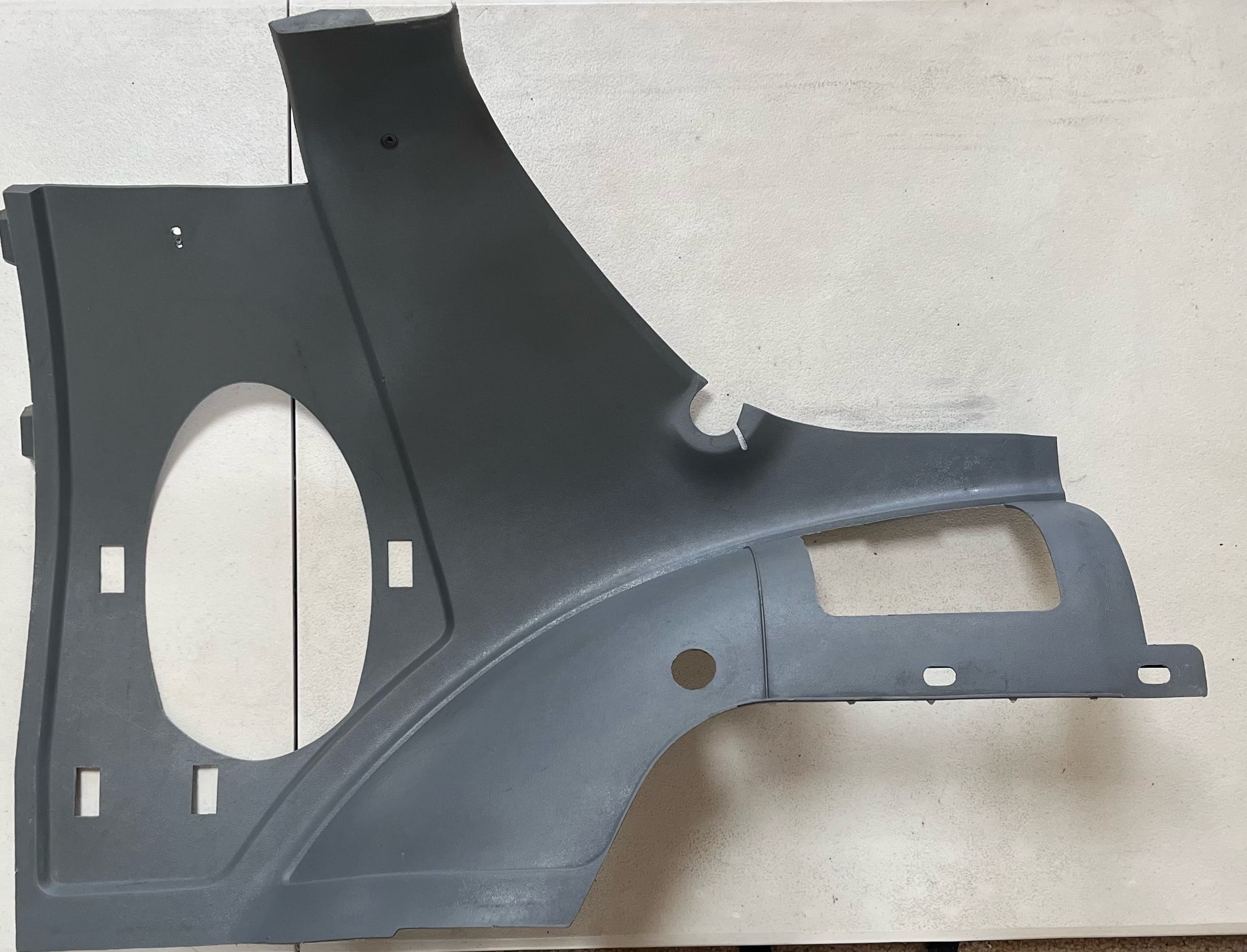 89-92 Camaro/Firebird gray passenger hatch trim (w/o cargo cover)