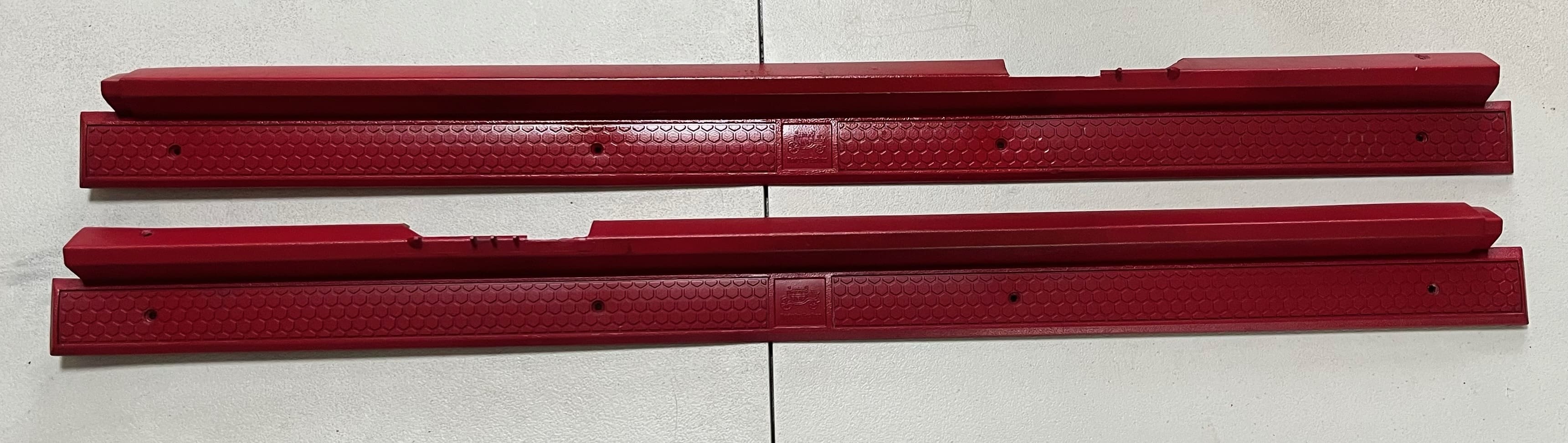 83-92 Camaro/Firebird bright red door sills