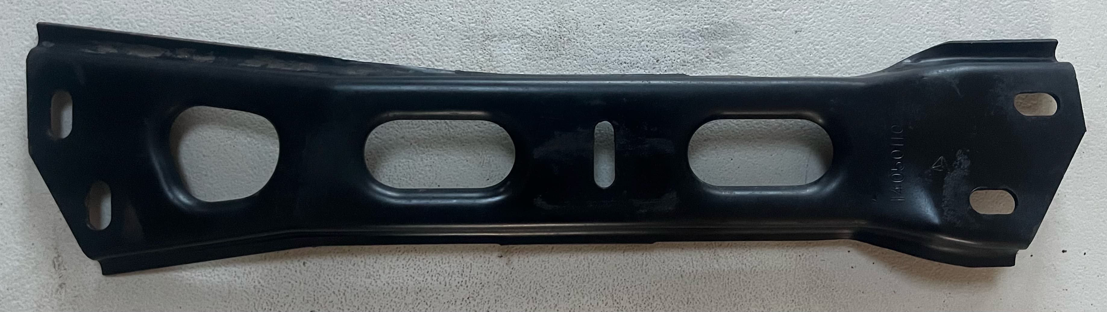 82-92 Camaro/Firebird transmission crossmember (14050110)