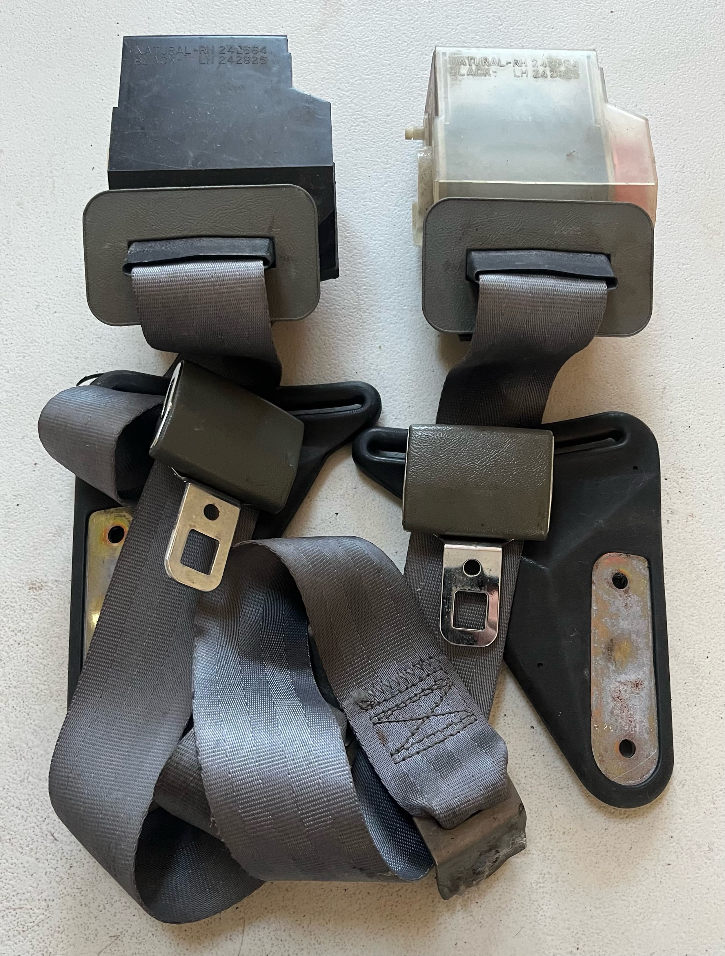 89-92 Camaro/Firebird gray rear seat belts