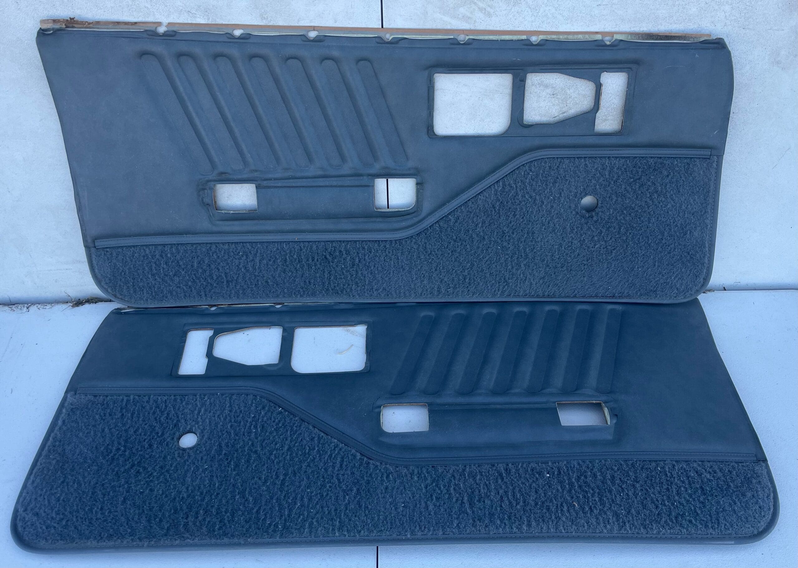 82-92 Camaro/Firebird gray inner door panels (manual window)