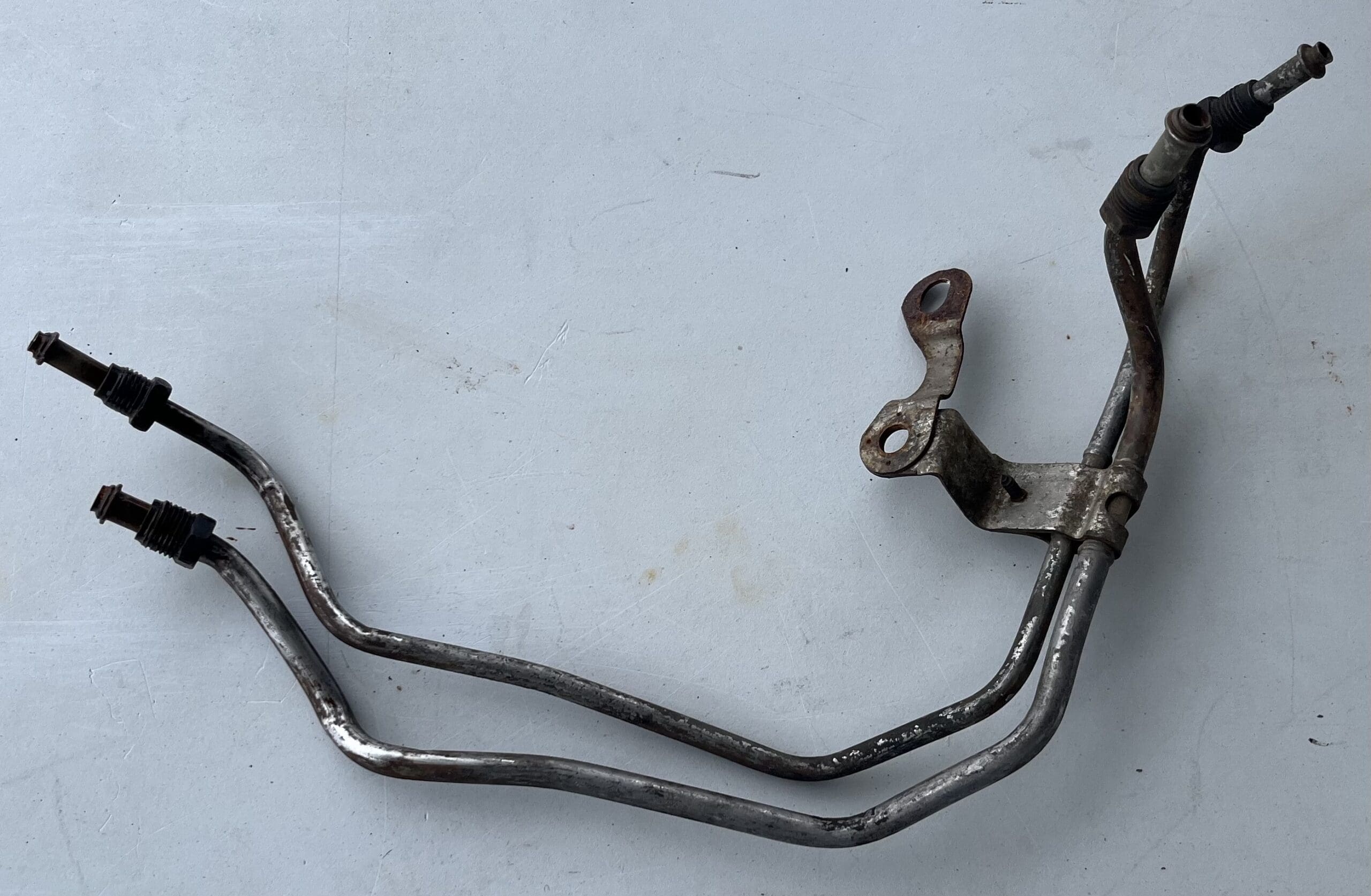 85-87 Camaro/Firebird TPI fuel rail lines w/bracket