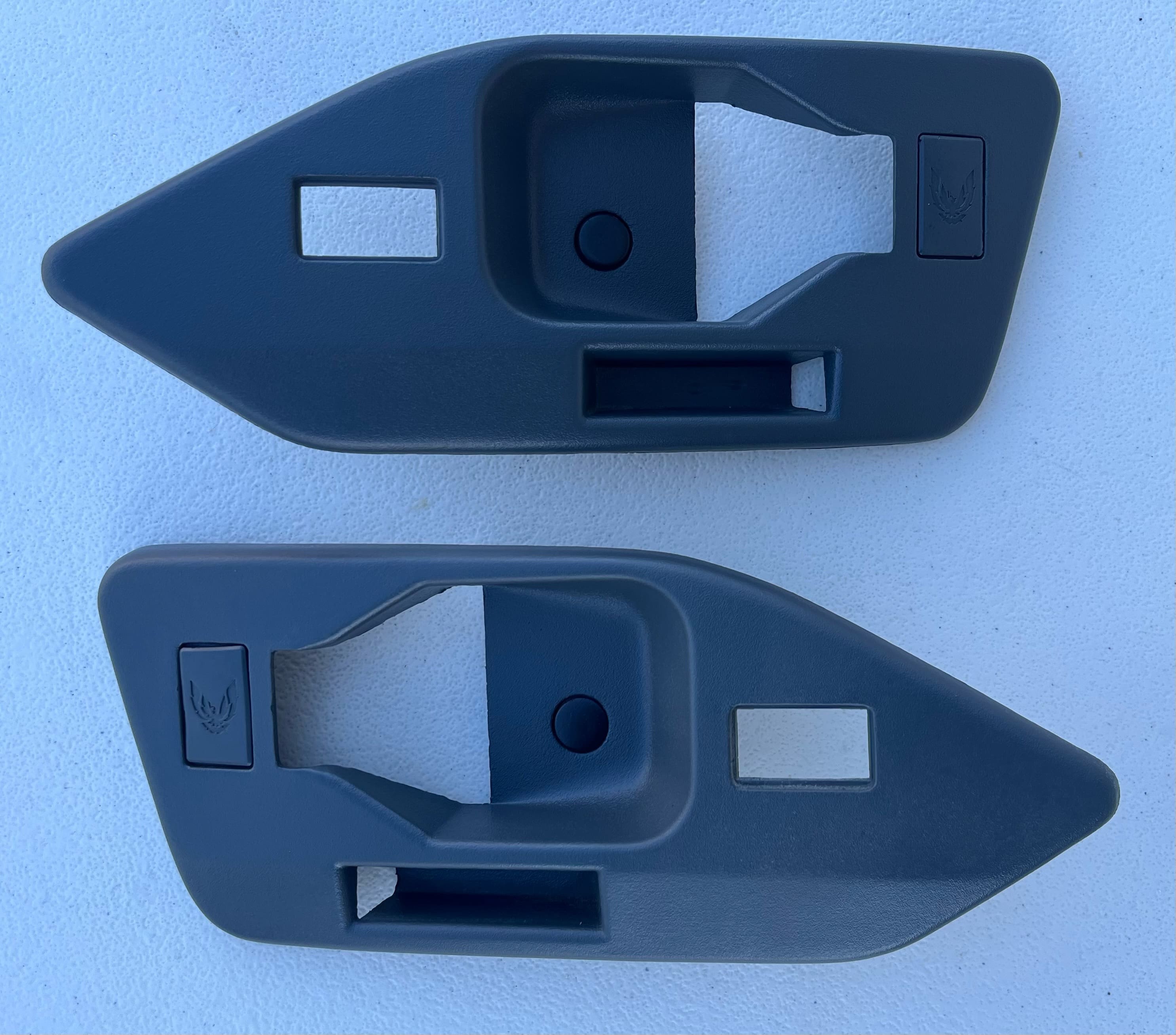 87-92 Firebird inner door handle trim set