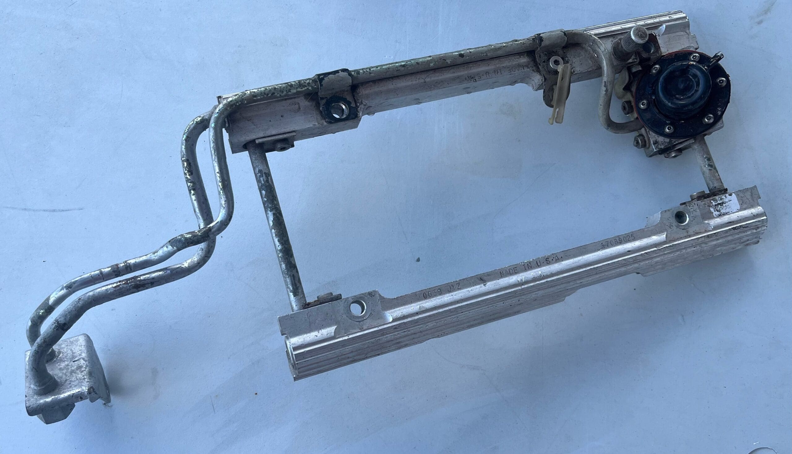 89-92 Camaro/Firebird TPI fuel rail
