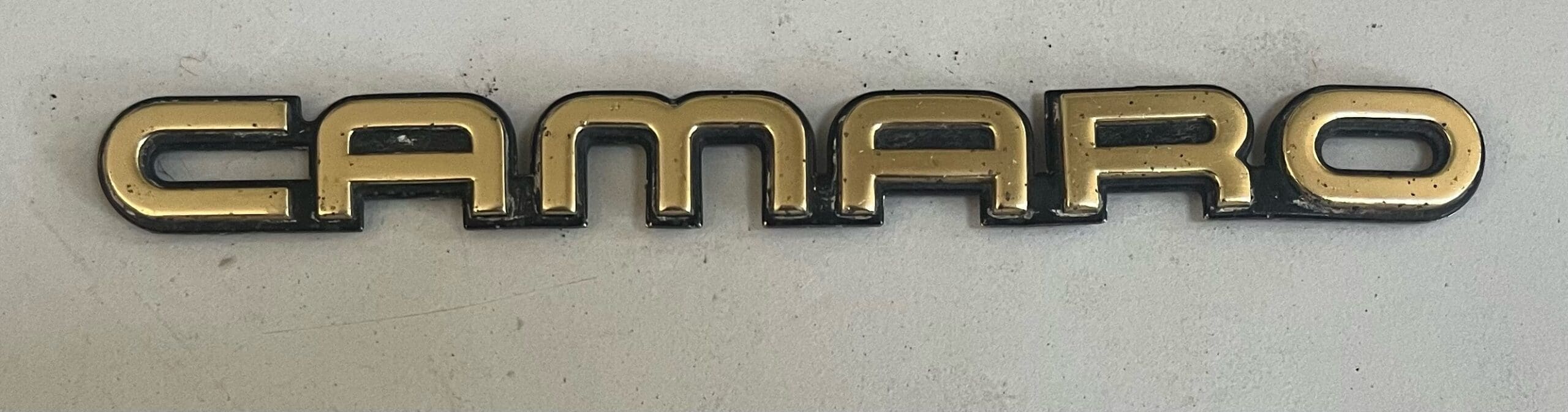 82-86 Berlinetta fender emblem