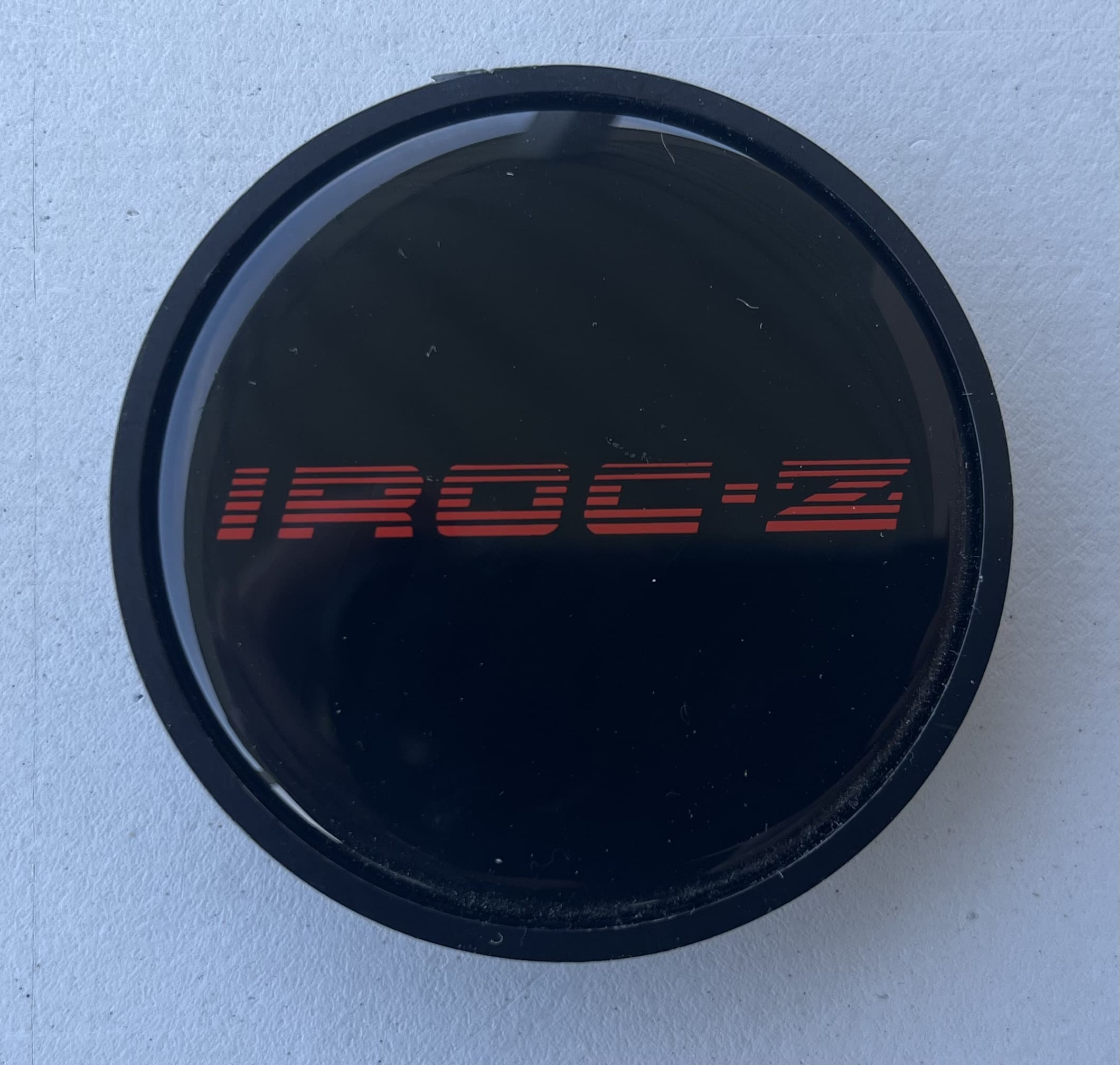 85-87 IROC center cap (red)